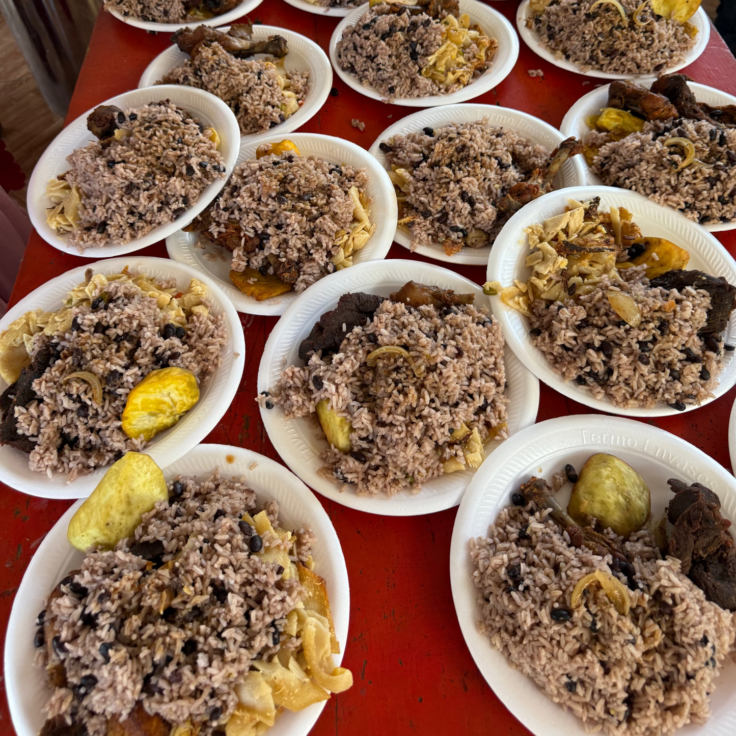 Give a Christmas Meal for 30 People